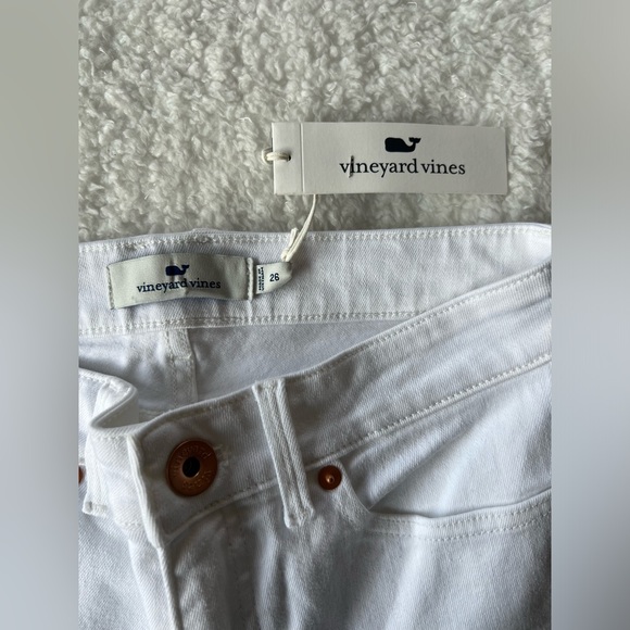 Vineyard Vines Jamie High-Rise Kick Flare Jean - Picture 7 of 9